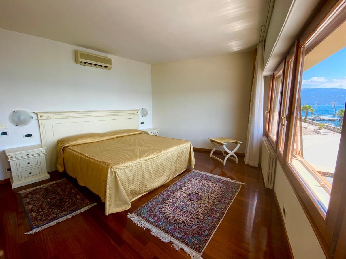 Camere Al Veliero Гардоне Ривера Екстериор снимка